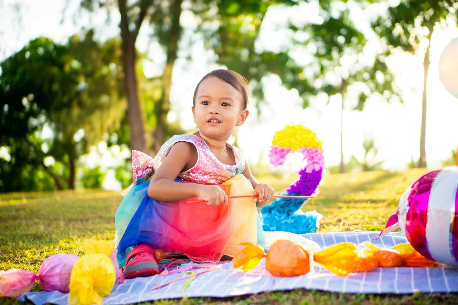Tips melatih anak 2 tahun berbicara dengan permainan kata, nyanyian, dan rutinitas harian yang menyenangkan.