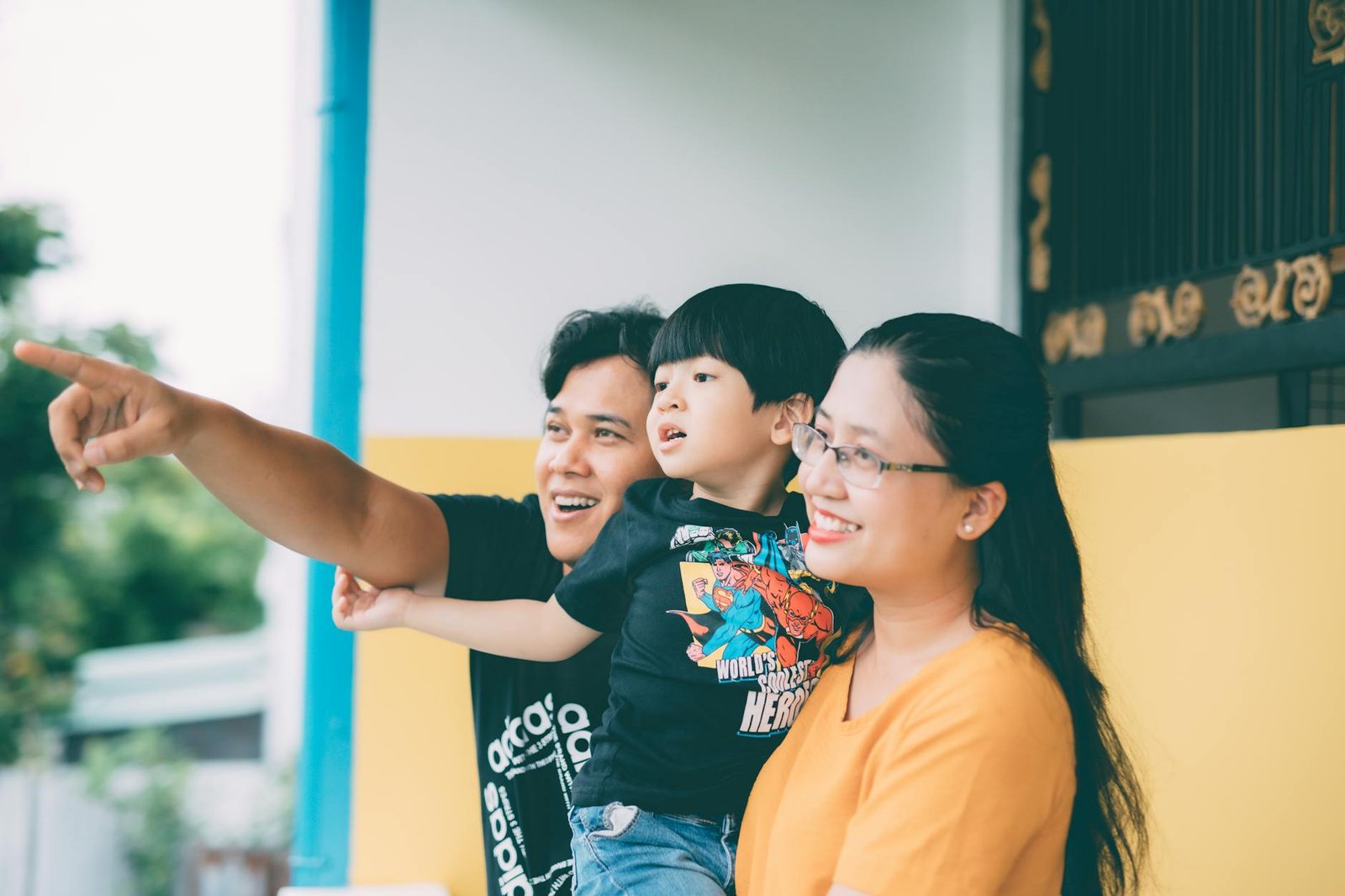 Parenting positif adalah membimbing anak dengan kasih, empati, dan contoh baik